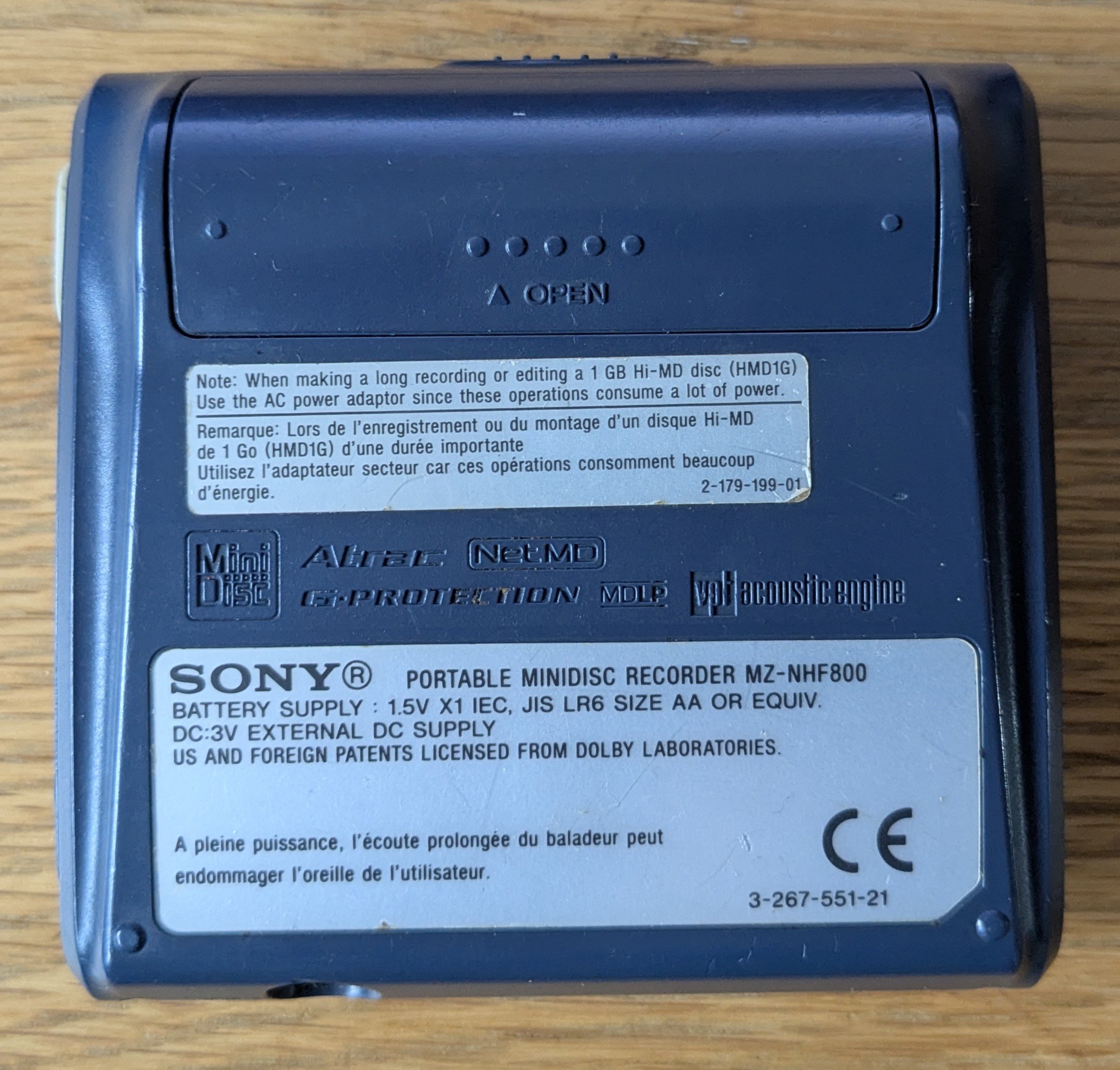 Sony MZ-NHF800 Minidisc Hi-MD Walkman - Escapist Gamer