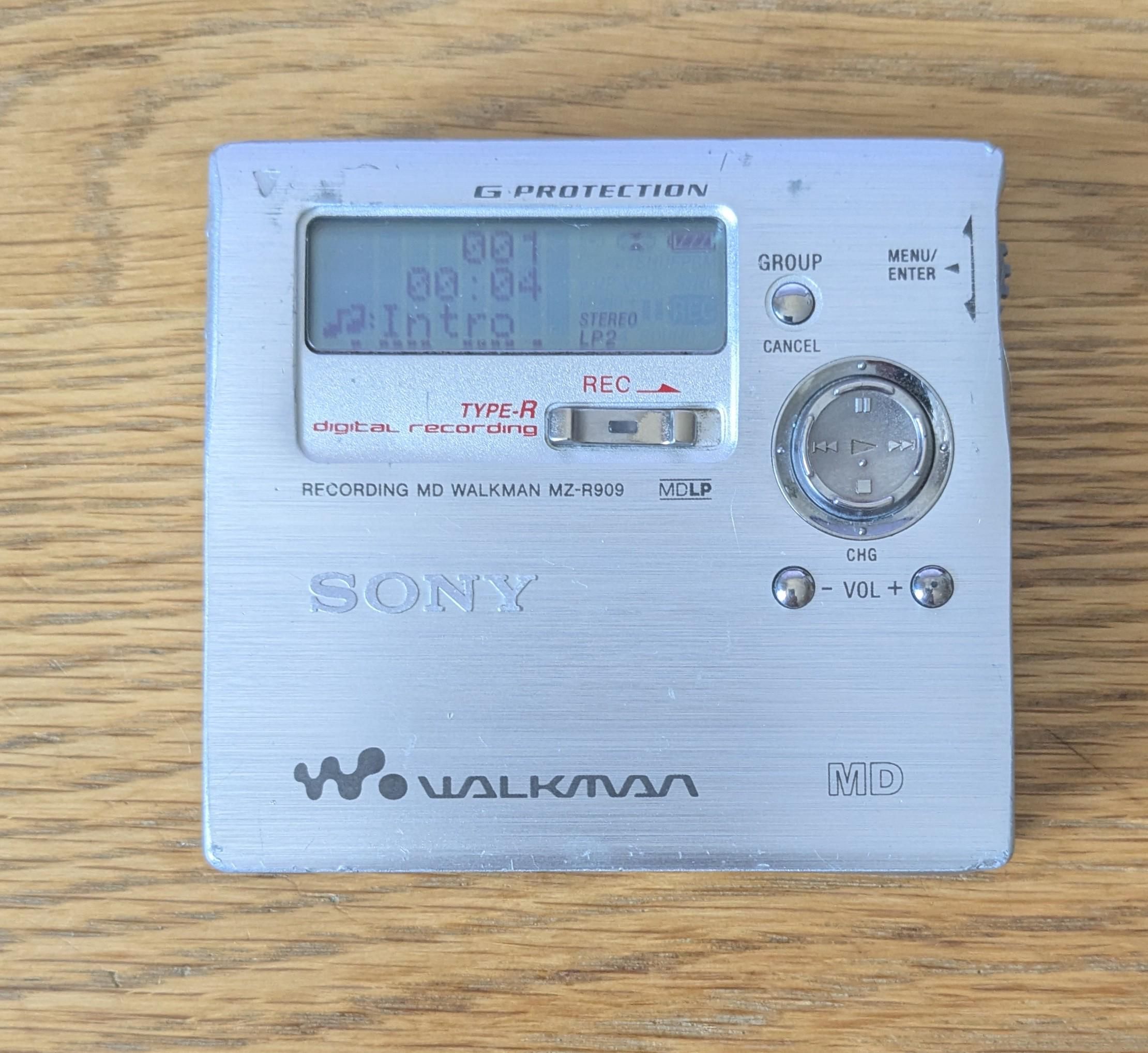 Sony MZ-R909 Minidisc Player -